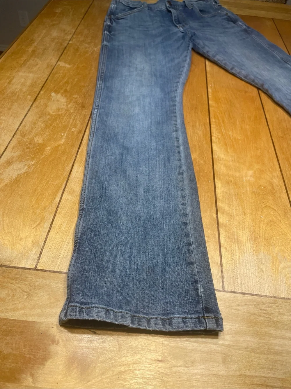 Wrangler Retro Slim Boot Jeans Size 32x34 Medium Wash Denim Rodeo Cowboy Western